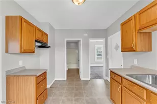 10222 Joan Ave, Loveland, OH 44111 - Photo 11