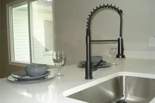 8290 Quail Point Ln, Mentor, OH 44060 - Photo 7