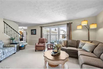 8445 Stoney Brook Drive, Chagrin Falls, OH 44023 - Photo 3