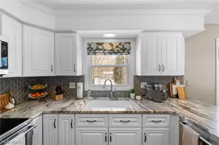 8445 Stoney Brk Dr, Chagrin Falls, OH 44023 - Photo 15