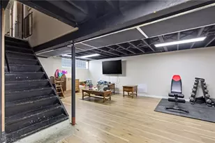 621 Greenwood Ave, Akron, OH 44320 - Photo 35