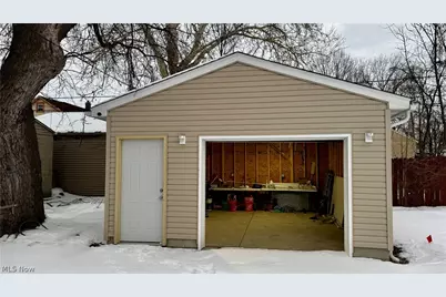 4001 E 54th Street, Newburgh Heights, OH 44105 - Photo 21