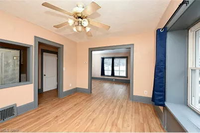 77 W Mildred Avenue, Akron, OH 44310 - Photo 11