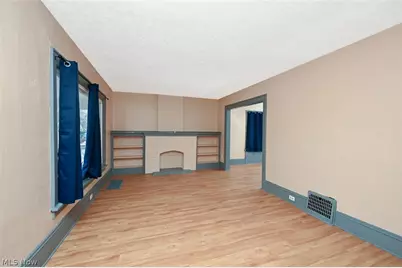 77 W Mildred Avenue, Akron, OH 44310 - Photo 5