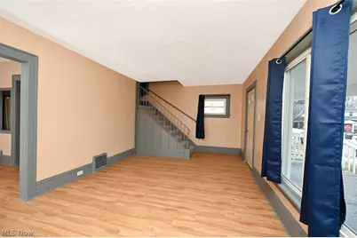 77 W Mildred Avenue, Akron, OH 44310 - Photo 9