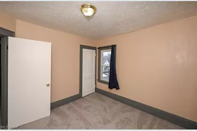 77 W Mildred Avenue, Akron, OH 44310 - Photo 23