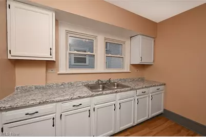 77 W Mildred Avenue, Akron, OH 44310 - Photo 15