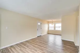 1203 Sarlson Ave, Akron, OH 44314 - Photo 9