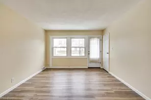 1203 Sarlson Ave, Akron, OH 44314 - Photo 7