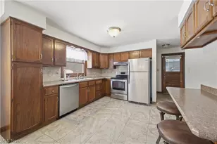 1016 W Pine Lake Rd, North Lima, OH 44452 - Photo 9