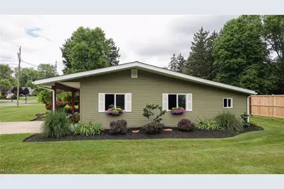 8075 Crestwood Drive, Garrettsville, OH 44231 - Photo 3