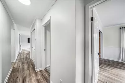 8075 Crestwood Drive, Garrettsville, OH 44231 - Photo 35