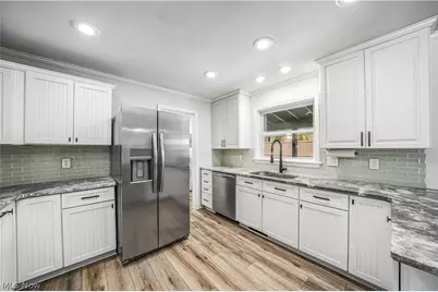 8075 Crestwood Drive, Garrettsville, OH 44231 - Photo 23