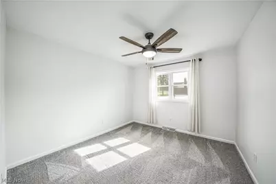 8075 Crestwood Drive, Garrettsville, OH 44231 - Photo 27