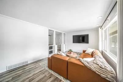 8075 Crestwood Drive, Garrettsville, OH 44231 - Photo 15