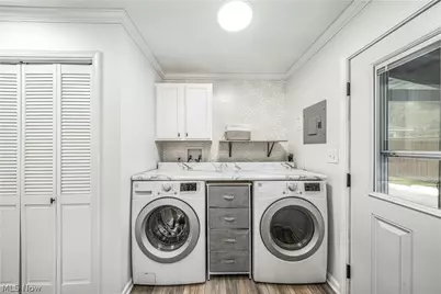 8075 Crestwood Drive, Garrettsville, OH 44231 - Photo 25