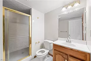 29008 Uxbridge Dr, Willowick, OH 44095 - Photo 35