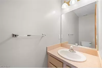 29008 Uxbridge Drive, Willowick, OH 44095 - Photo 17