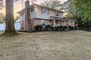 4277 Skycrest Dr NW, Canton, OH 44718 - Photo 3