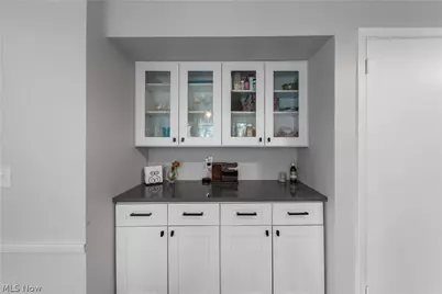 23650 Shelburne Road, Huber Heights, OH 44122 - Photo 9