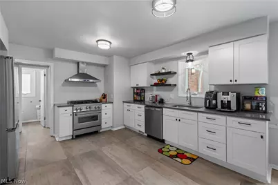 23650 Shelburne Road, Huber Heights, OH 44122 - Photo 5