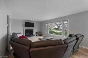 23650 Shelburne Rd, Huber Heights, OH 44122 - Photo 15