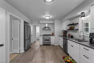 23650 Shelburne Road, Huber Heights, OH 44122 - Photo 3