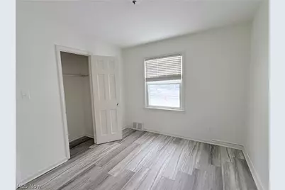 15521 Corkhill Road, Maple Heights, OH 44137 - Photo 9