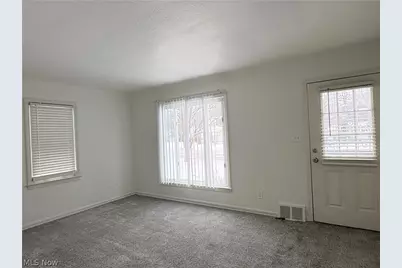 15521 Corkhill Road, Maple Heights, OH 44137 - Photo 11