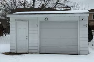 15521 Corkhill Rd, Maple Heights, OH 44137 - Photo 21