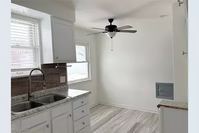 15521 Corkhill Road, Maple Heights, OH 44137 - Photo 5