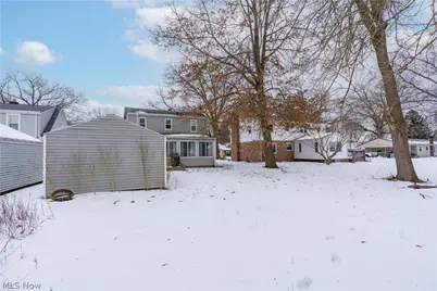 228 Hawk Avenue, Akron, OH 44312 - Photo 5
