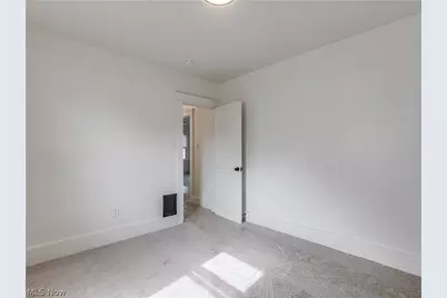 577 Essex Street, Akron, OH 44306 - Photo 11