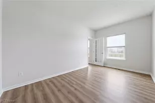 9397 Winfield Ln, North Ridgeville, OH 44039 - Photo 21