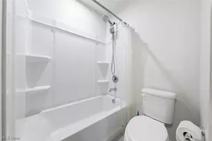 9397 Winfield Ln, North Ridgeville, OH 44039 - Photo 39