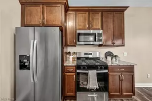 137 Larimar Dr, Willowick, OH 44095 - Photo 13