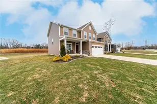 8403 Bedaos Dr, Willoughby, OH 44094 - Photo 5