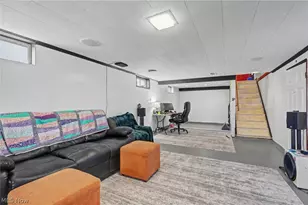 97 Rosary Dr, Campbell, OH 44405 - Photo 21