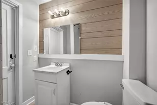 1084 Shannon Ave, Barberton, OH 44203 - Photo 27