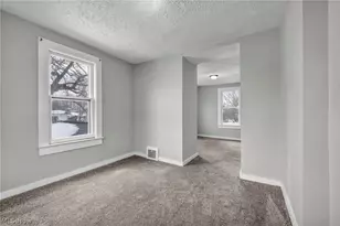 1084 Shannon Ave, Barberton, OH 44203 - Photo 13