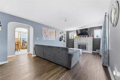 3363 Shepler Church Avenue SW, Canton, OH 44706 - Photo 3