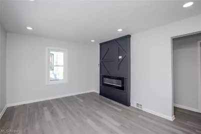 1291 Roslyn Avenue, Akron, OH 44320 - Photo 3