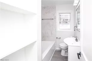 1291 Roslyn Ave, Akron, OH 44320 - Photo 9