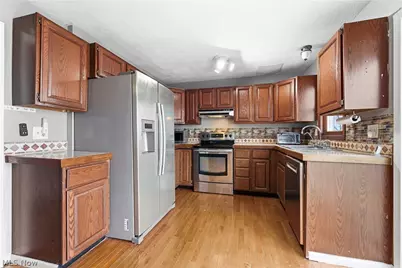 2625 E Erie Avenue, Lorain, OH 44052 - Photo 19