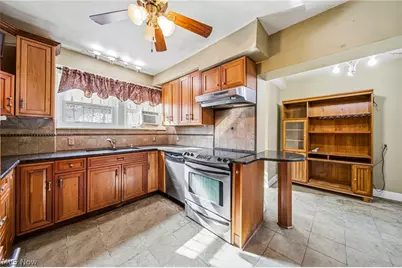 10111 Edgewater Drive, Loveland, OH 44102 - Photo 15