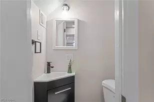 815 Broad Blvd, Cuyahoga Falls, OH 44221 - Photo 27