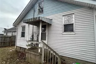 828 Grandview Ave, Coshocton, OH 43812 - Photo 3