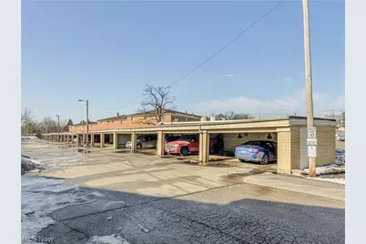 5382 Lee Road #204, Maple Heights, OH 44137 - Photo 3