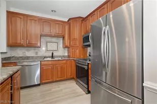 104 Pyrite Ct, Berea, OH 44017 - Photo 3