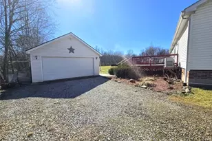 80 Hannah Pl Rd, Belpre, OH 45714 - Photo 3